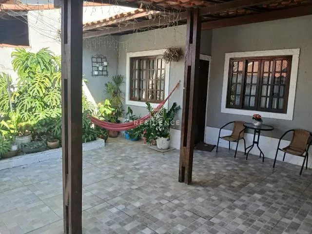 Casa 4 quartos e 3 banheiros, à venda, no bairro Casa de Pedra em Volta Redonda