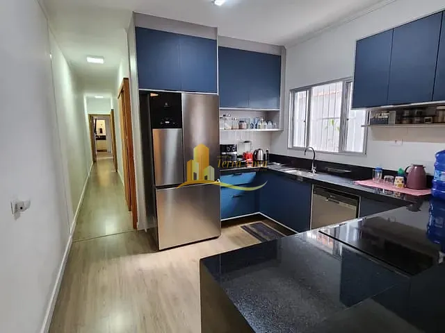 Casa com 250m² 3 quartos e 4 banheiros, à venda, no bairro Tupi em Praia Grande