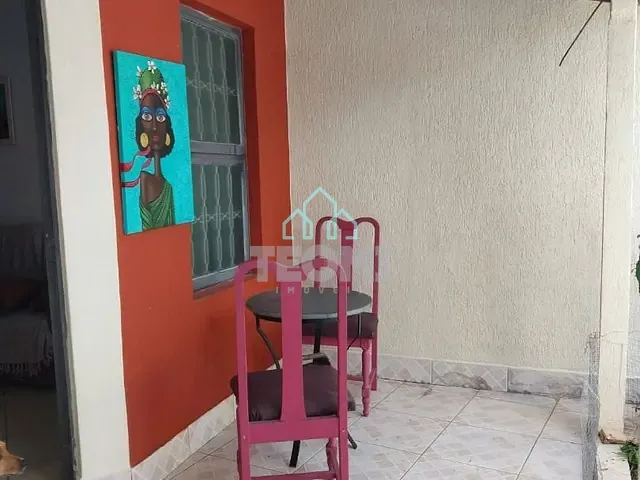 Casa com 221m² 3 quartos e 2 banheiros, à venda, no bairro Cavarucanguera em Taubaté