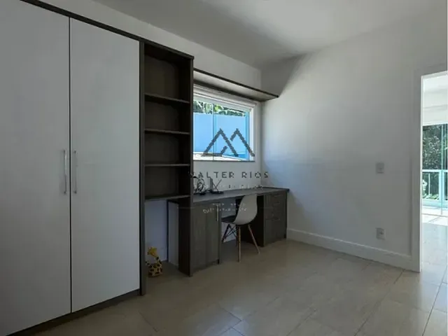 Casa 4 quartos e 5 banheiros, à venda ou para alugar, no bairro Nossa Senhora da Vitória em Ilhéus