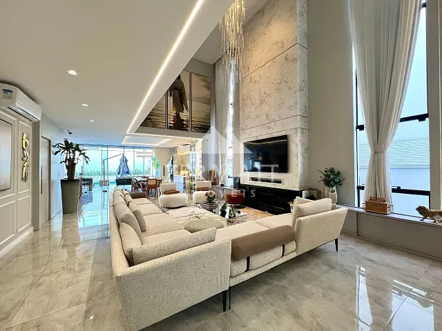 Casa com 365m² 3 quartos e 3 banheiros, à venda, no bairro Itoupava Central em Blumenau