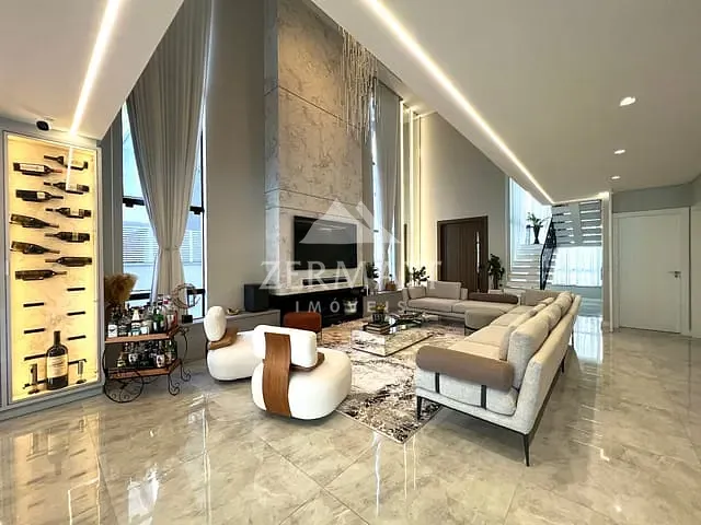Casa com 365m² 3 quartos e 3 banheiros, à venda, no bairro Itoupava Central em Blumenau