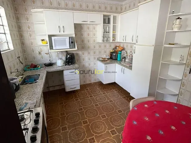 Casa 3 quartos e 4 banheiros, à venda, no bairro Vila Cidade Universitária em Bauru