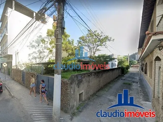 Casa 5 quartos e 1 banheiro, à venda, no bairro Ano Bom em Barra Mansa