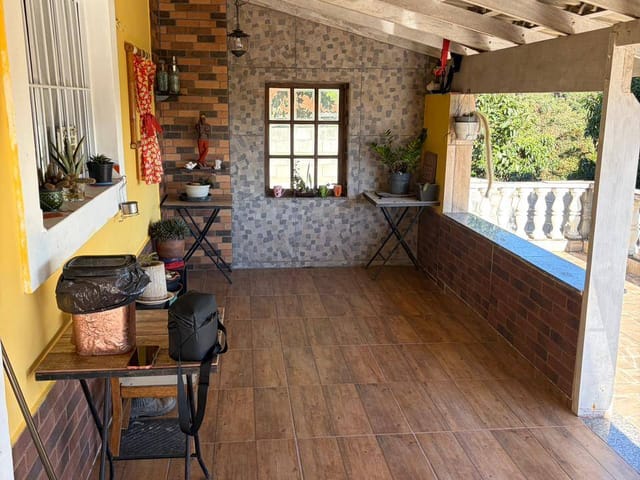 Casa 2 quartos e 1 banheiro, à venda, no bairro Alpes de Piedade em Piedade