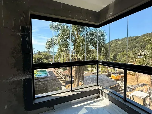 Casa 3 quartos e 4 banheiros, à venda, no bairro Centro em Porto Belo