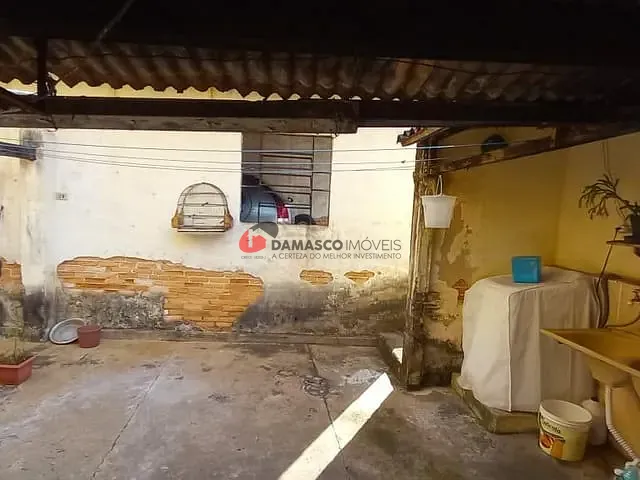 Casa com 500m² 3 quartos e 1 banheiro, à venda, no bairro Santa Maria em São Caetano do Sul