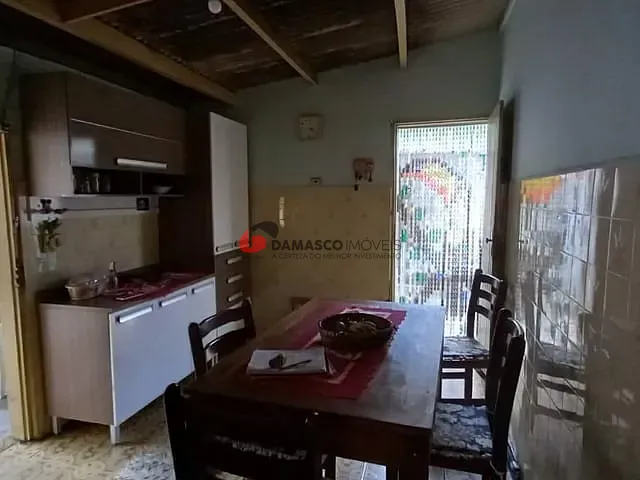 Casa com 500m² 3 quartos e 1 banheiro, à venda, no bairro Santa Maria em São Caetano do Sul