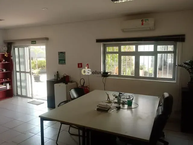 Casa com 700m² 15 quartos e 7 banheiros, à venda, no bairro Higienópolis em São Paulo