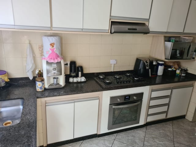 Casa com 300m² 3 quartos e 2 banheiros, à venda, no bairro Vila Bertini em Americana