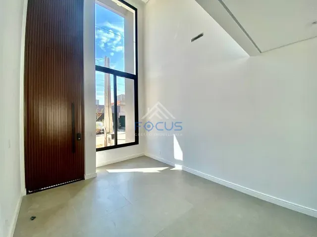 Casa com 225m² 3 quartos e 5 banheiros, à venda, no bairro Gramadão em Jundiaí