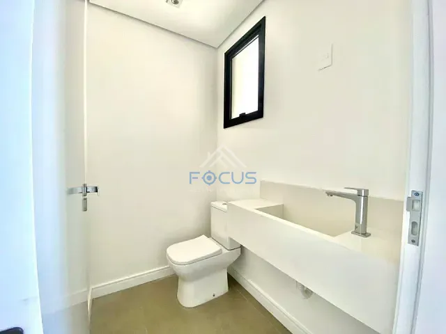Casa com 225m² 3 quartos e 5 banheiros, à venda, no bairro Gramadão em Jundiaí