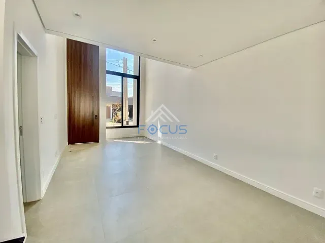 Casa com 225m² 3 quartos e 5 banheiros, à venda, no bairro Gramadão em Jundiaí