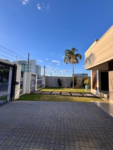 Casa com 600m² 3 quartos e 2 banheiros, à venda, no bairro Aeroporto em Nova Mutum