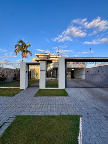Casa com 600m² 3 quartos e 2 banheiros, à venda, no bairro Aeroporto em Nova Mutum