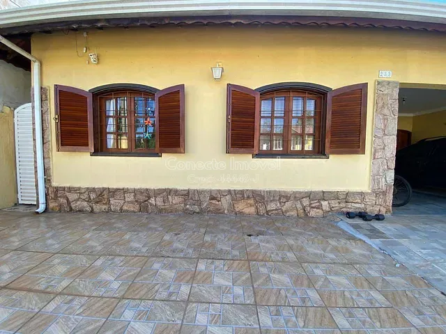 Casa 3 quartos e 3 banheiros, à venda, no bairro Morada das Flores em Holambra