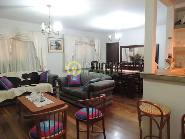Casa com 456m² 4 quartos e 4 banheiros, à venda, no bairro Jardim Tabapuã em Londrina