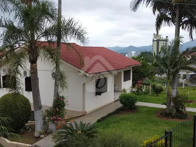 Casa com 273m² 3 quartos e 3 banheiros, à venda, no bairro Centro Administrativo em Teutônia