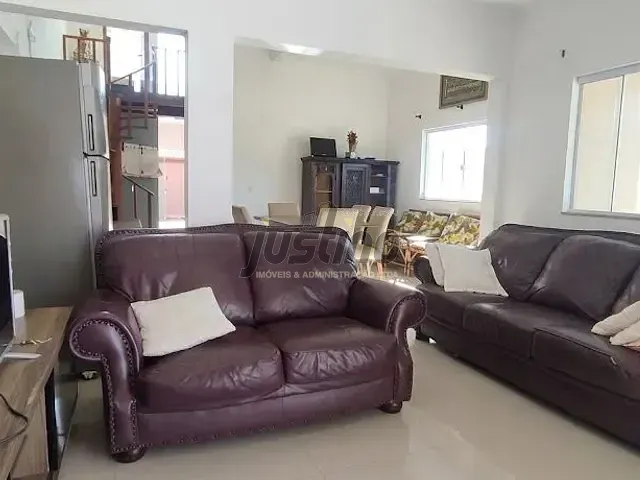 Casa com 360m² 4 quartos e 1 banheiro, à venda, no bairro Cibratel II em Itanhaém