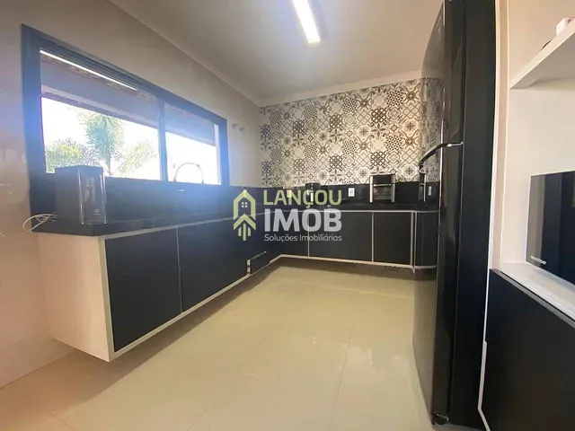 Casa 4 quartos e 4 banheiros, à venda, no bairro Aglomeração Urbana de Jundiaí em Cabreúva