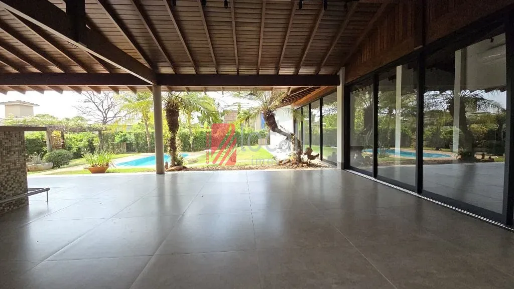 Casa com 4 quartos à venda, 400m² — foto 1 de 56