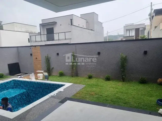 Casa com 280m² 3 quartos e 4 banheiros, à venda, no bairro Jardim São Pedro em Mogi das Cruzes