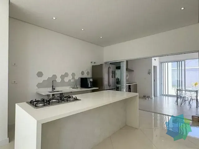 Casa com 465m² 3 quartos e 4 banheiros, à venda, no bairro Portal dos Bandeirantes em Salto