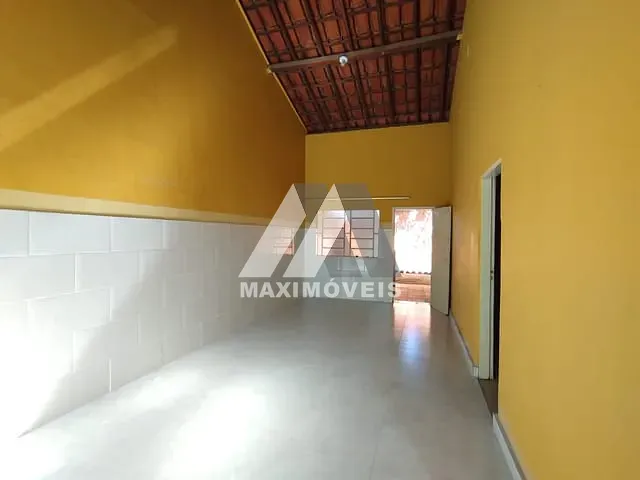 Casa 1 quarto e 1 banheiro, para alugar, no bairro Centro em Araçuaí