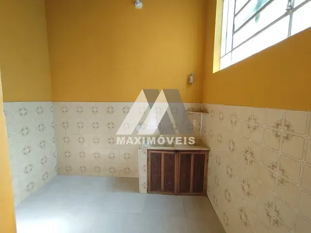 Casa 1 quarto e 1 banheiro, para alugar, no bairro Centro em Araçuaí