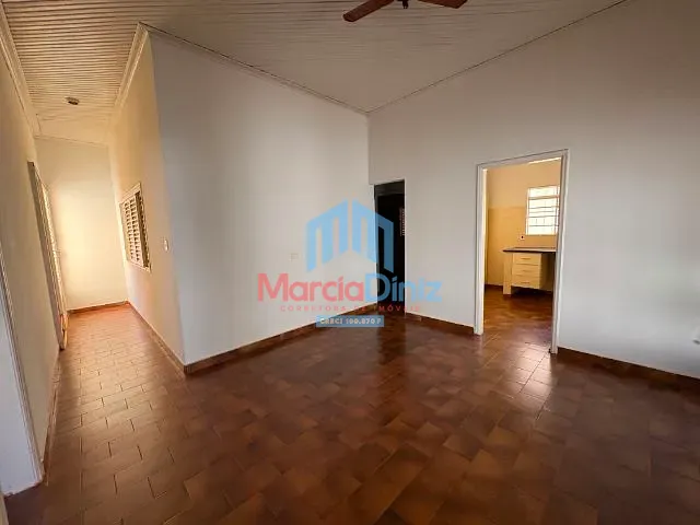 Casa com 416m² 3 quartos e 2 banheiros, à venda, no bairro Centro em Ituverava