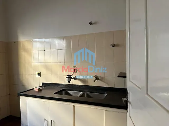Casa com 416m² 3 quartos e 2 banheiros, à venda, no bairro Centro em Ituverava