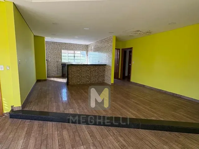 Casa com 1802m² 3 quartos e 6 banheiros, à venda, no bairro Centro em Serrana