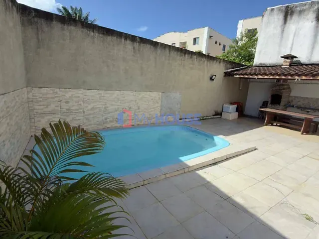 Casa 2 quartos e 1 banheiro, à venda ou para alugar, no bairro São Francisco em Ilhéus