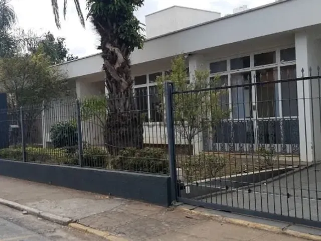Casa com 773m² 3 quartos e 1 banheiro, à venda, no bairro Centro em Itajubá