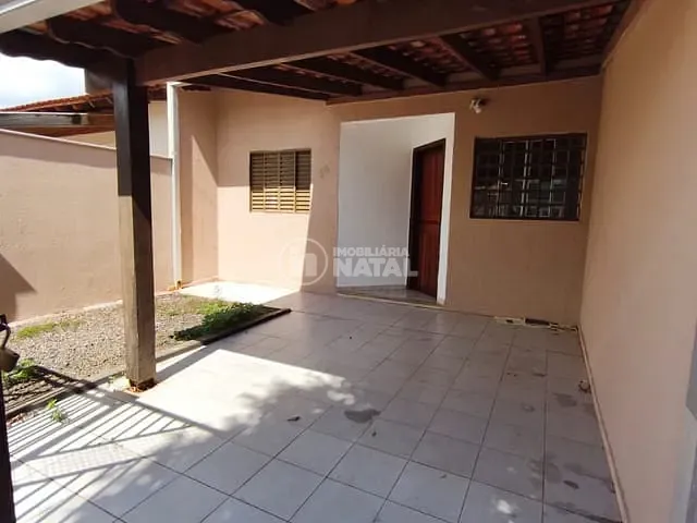 Casa com 125m² 3 quartos e 1 banheiro, para alugar, no bairro Califórnia em Londrina