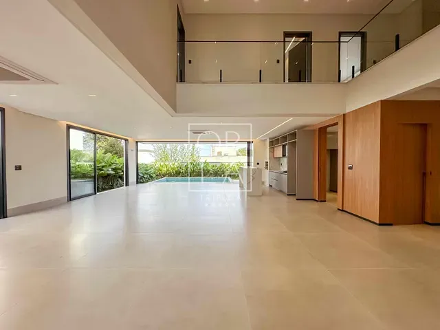 Casa com 510m² 5 quartos e 8 banheiros, à venda, no bairro Alphaville Araguaia em Goiânia