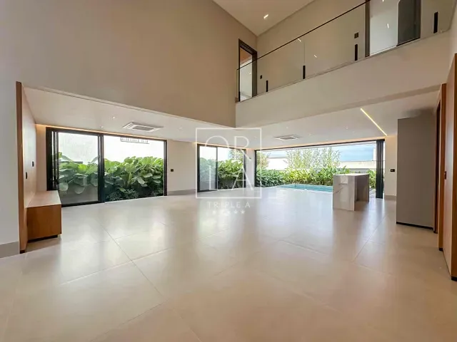 Casa com 510m² 5 quartos e 8 banheiros, à venda, no bairro Alphaville Araguaia em Goiânia