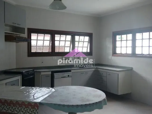Casa com 450m² 4 quartos e 4 banheiros, para alugar, no bairro Condomínio Esplanada do Sol em São José dos Campos