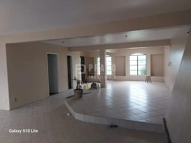 Casa com 1125m² 5 quartos e 5 banheiros, à venda, no bairro Areal em Pelotas