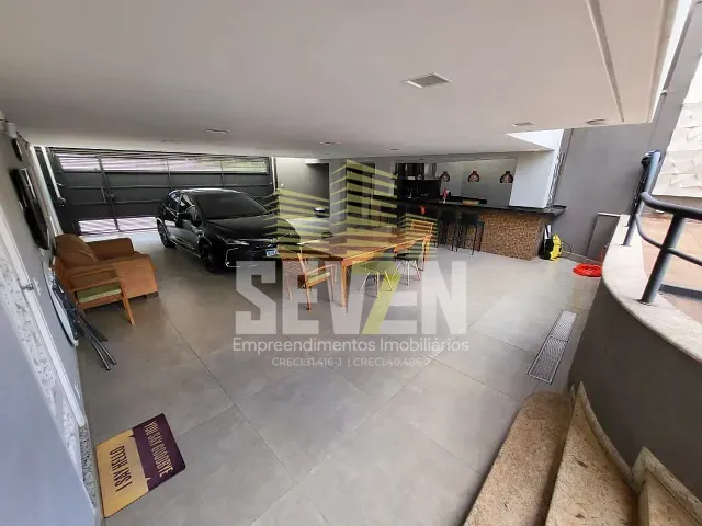 Casa com 280m² 4 quartos e 6 banheiros, à venda, no bairro Jardim Estoril IV em Bauru
