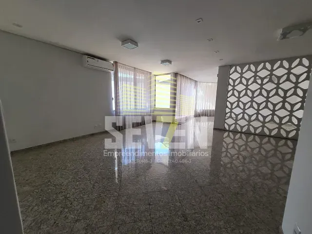 Casa com 280m² 4 quartos e 6 banheiros, à venda, no bairro Jardim Estoril IV em Bauru