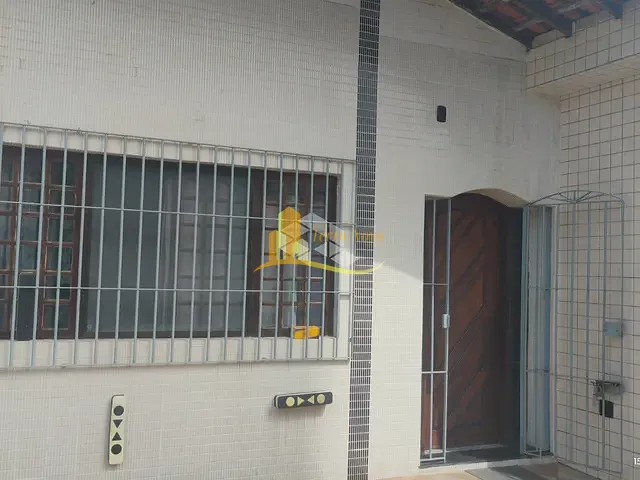 Casa com 160m² 2 quartos e 2 banheiros, à venda, no bairro Ocian em Praia Grande