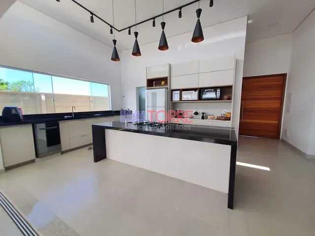 Casa com 462m² 2 quartos e 2 banheiros, à venda, no bairro Nossa Senhora da Vitória em Ilhéus