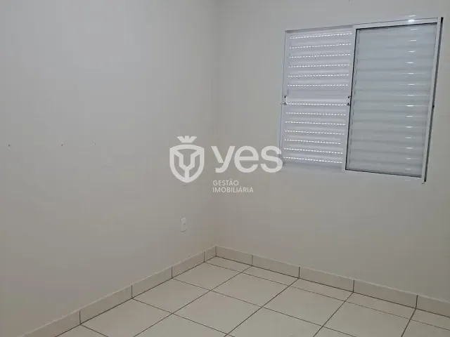 Apartamento 2 quartos e 1 banheiro, à venda, no bairro Guilhermina Vieira Chaer em Araxá