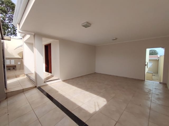 Casa com 250m² 3 quartos e 3 banheiros, à venda, no bairro São Benedito em São João da Boa Vista