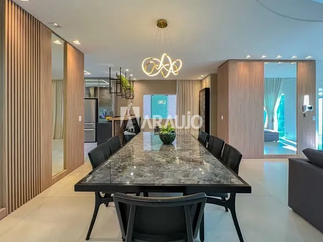 Casa com 300m² 4 quartos e 5 banheiros, à venda, no bairro Praia dos Amores em Balneário Camboriú