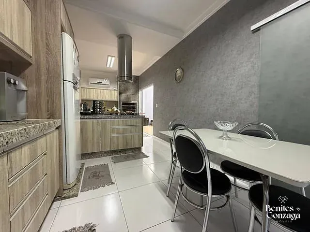 Casa com 162m² 3 quartos e 2 banheiros, à venda, no bairro Jardim Itália II em Maringá