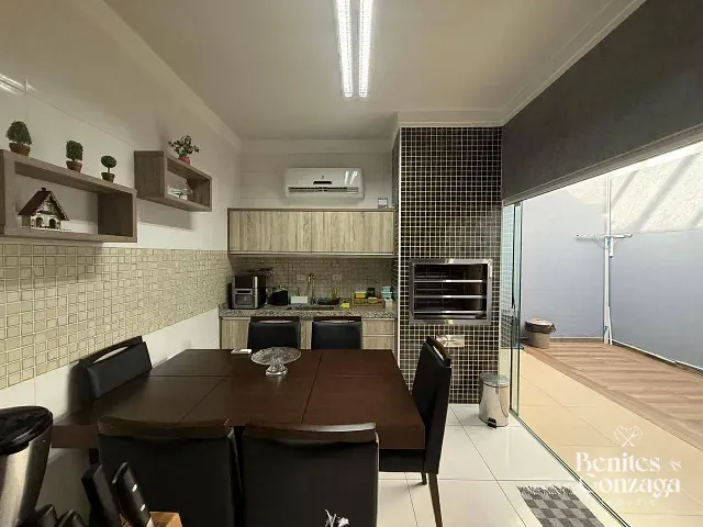Casa com 162m² 3 quartos e 2 banheiros, à venda, no bairro Jardim Itália II em Maringá