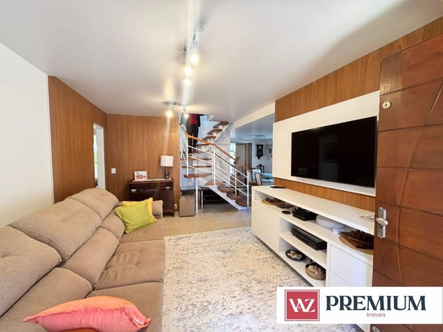 Casa com 293m² 4 quartos e 3 banheiros, à venda, no bairro Estrela em Ponta Grossa