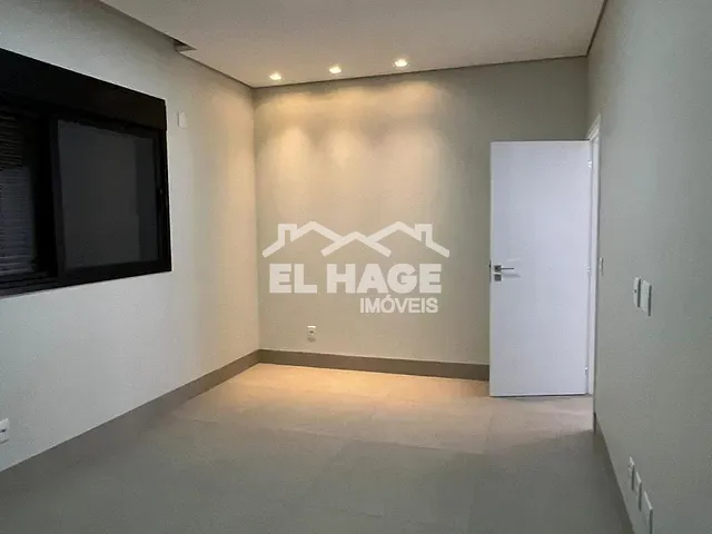 Casa com 323m² 3 quartos e 4 banheiros, à venda, no bairro Jardim Imperial em Cuiabá